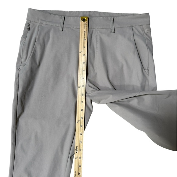 Fabletics Men’s The Don Trouser Classic Fit Pants in Brutalist Khaki Size 31x30 - Picture 4 of 7